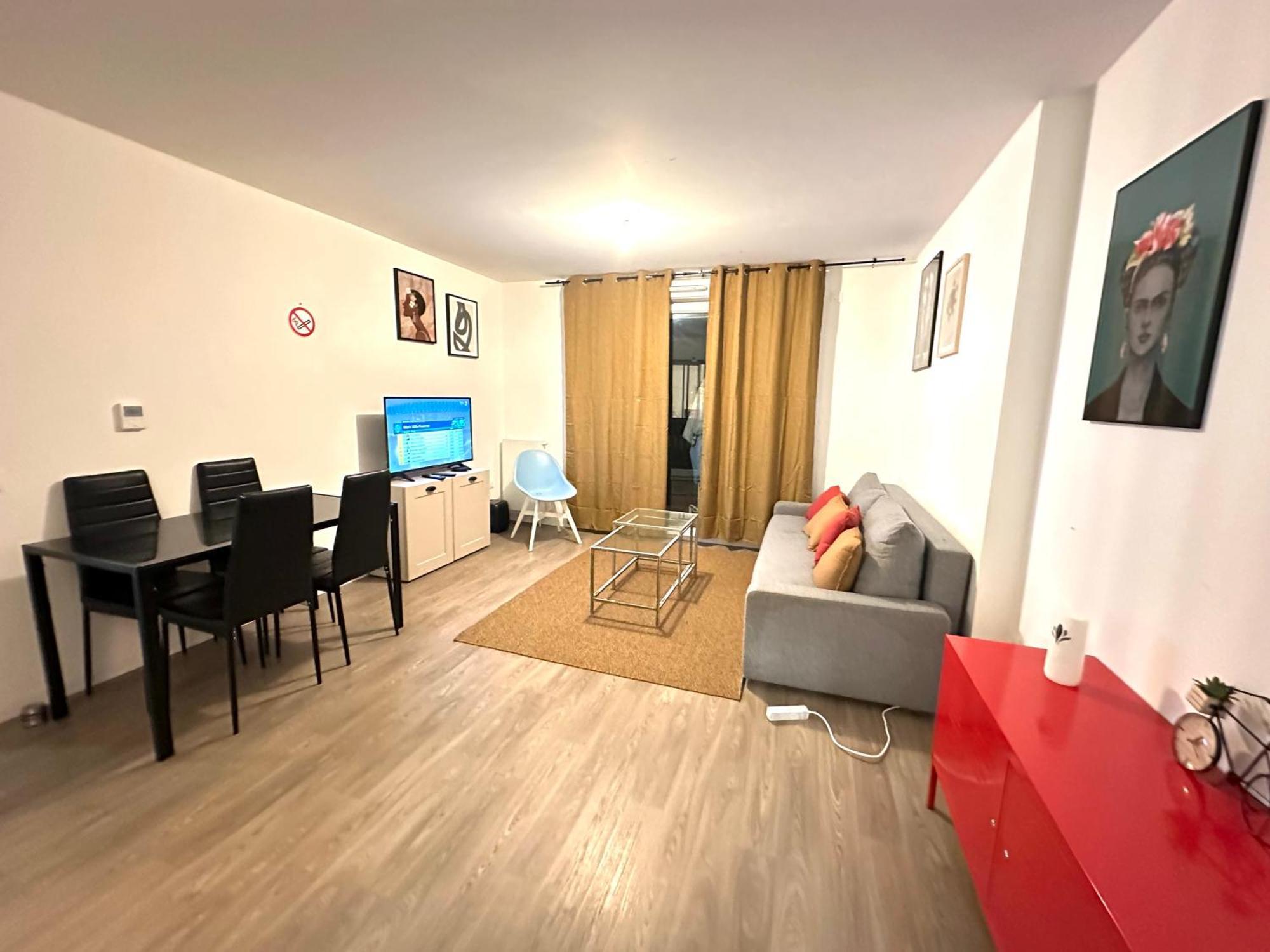 T3 65 M2 Avec Parking 15 Mns Paris By Immo Kit Bnb Gagny Extérieur photo